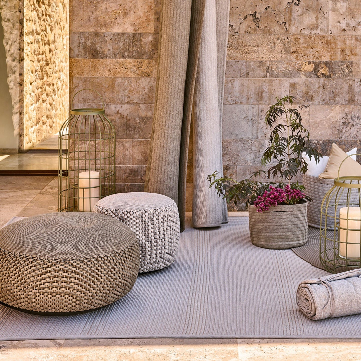 POUF Ø 55 cm Sand oder Taupe