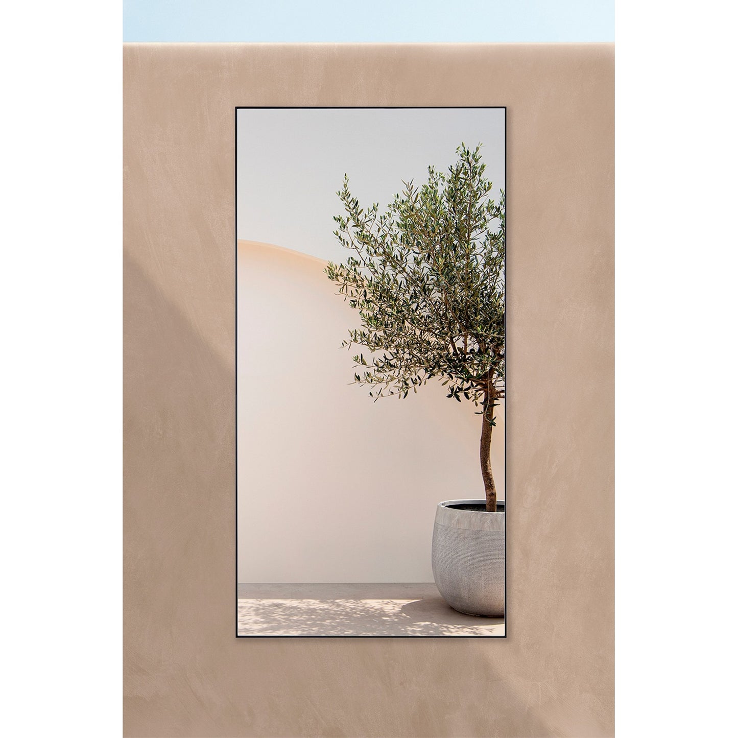 Lucka Outdoor Black XXL – Wetterfester Designspiegel für Garten & Terrasse | Deknudt Mirrors