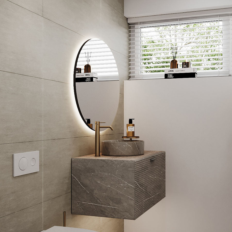 Badspiegel Brio Clear S IP44 im Badezimmer, Detailansicht