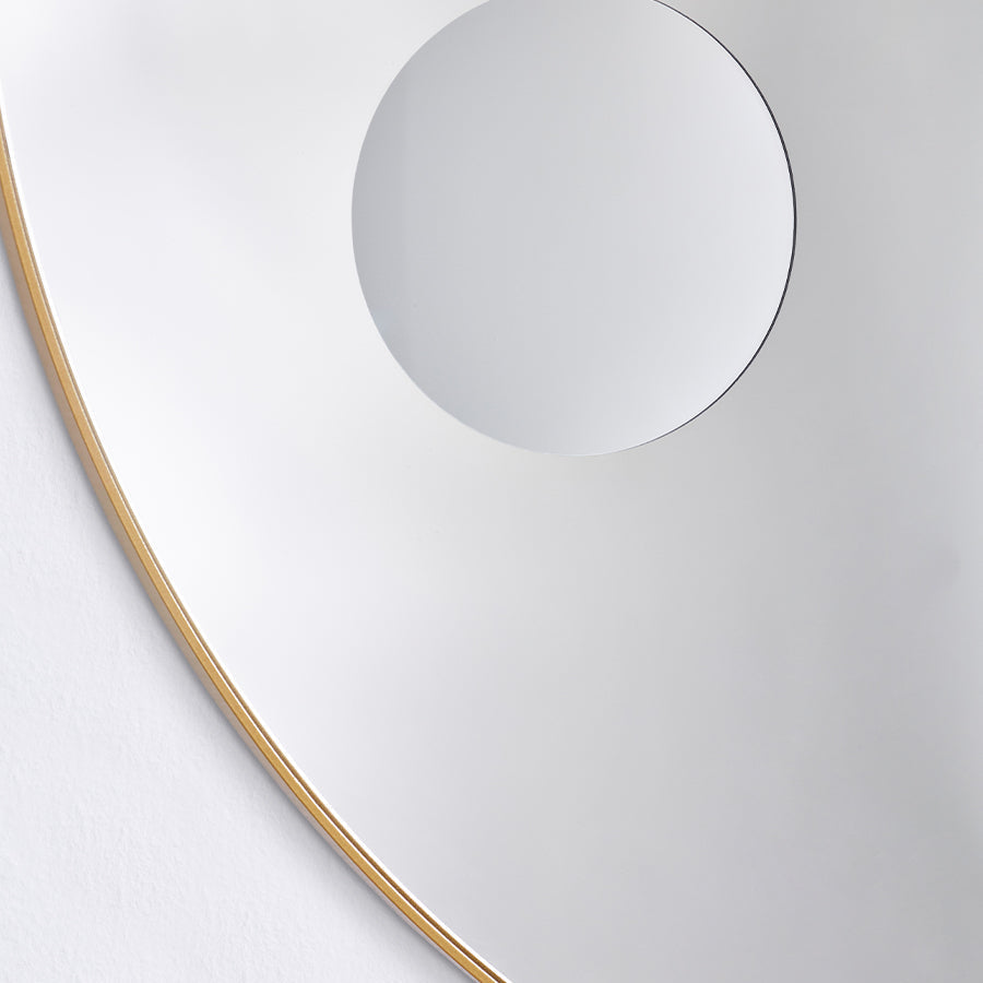 Vergrößerungsspiegel auf der Rückseite des Hoop Zoom M in Bronze