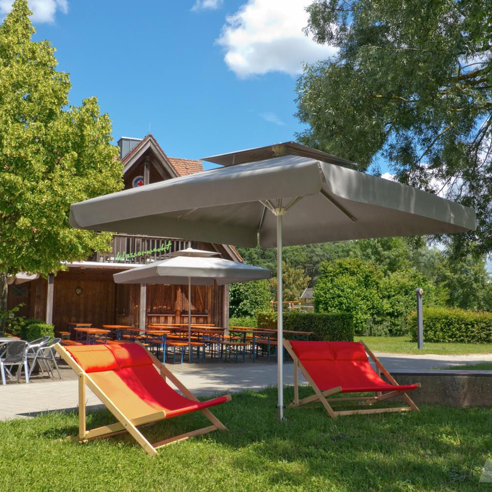 CARAVITA M30 Samara Sonnenschirm im Einsatz