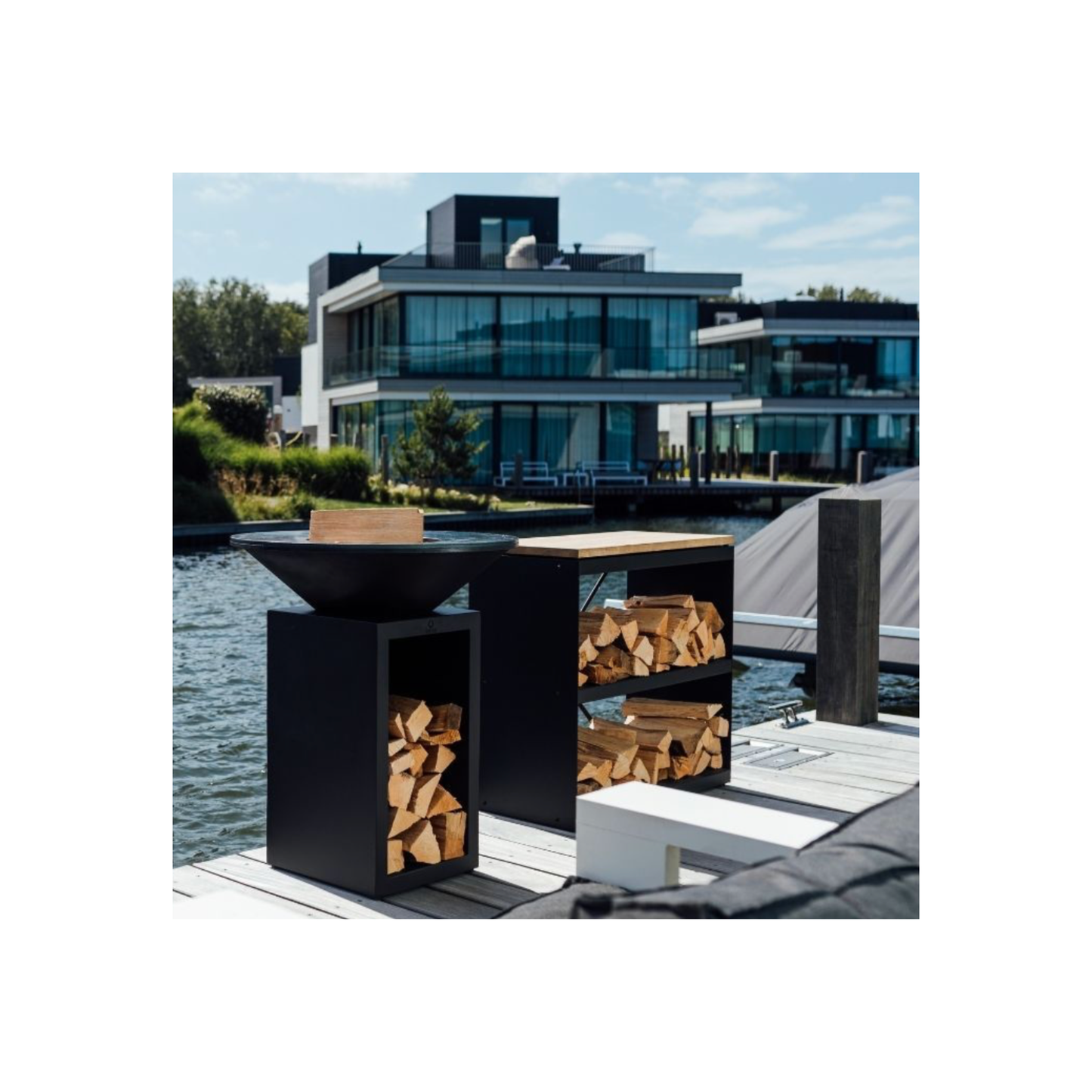 OFYR Classic Storage 85 – Outdoor Feuergrill mit integriertem Holzfach in Corten oder Schwarz