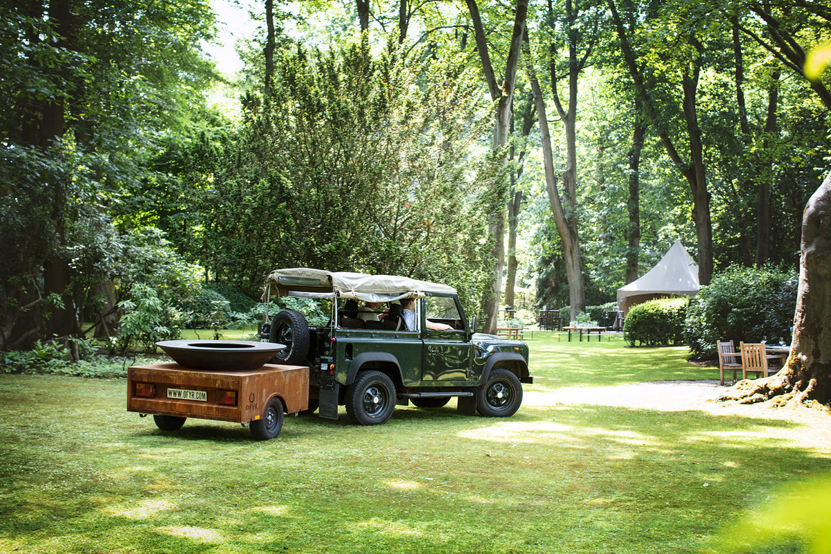 OFYR Trailer 01 Corten – mobiler Feuerplatten-Grill