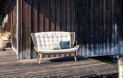 Wing light Relax Sofa vor der Hütte