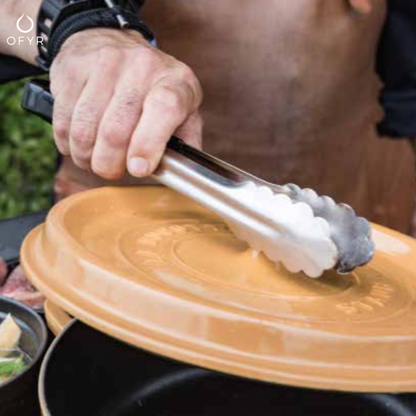 OFYR Tongs – ergonomische Edelstahlzange für präzises Arbeiten am Feuer