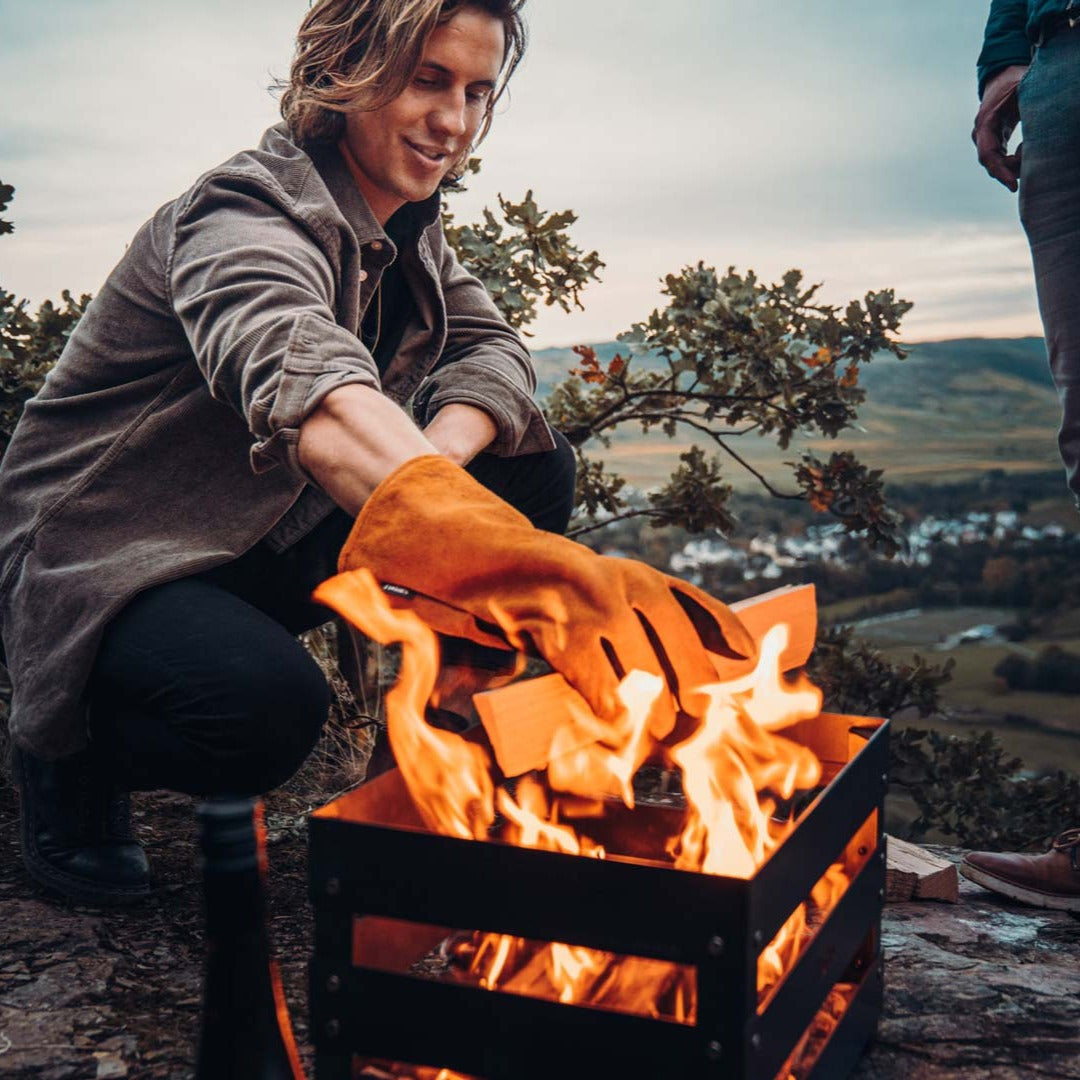 höfats Feuerhandschuhe am Feuer