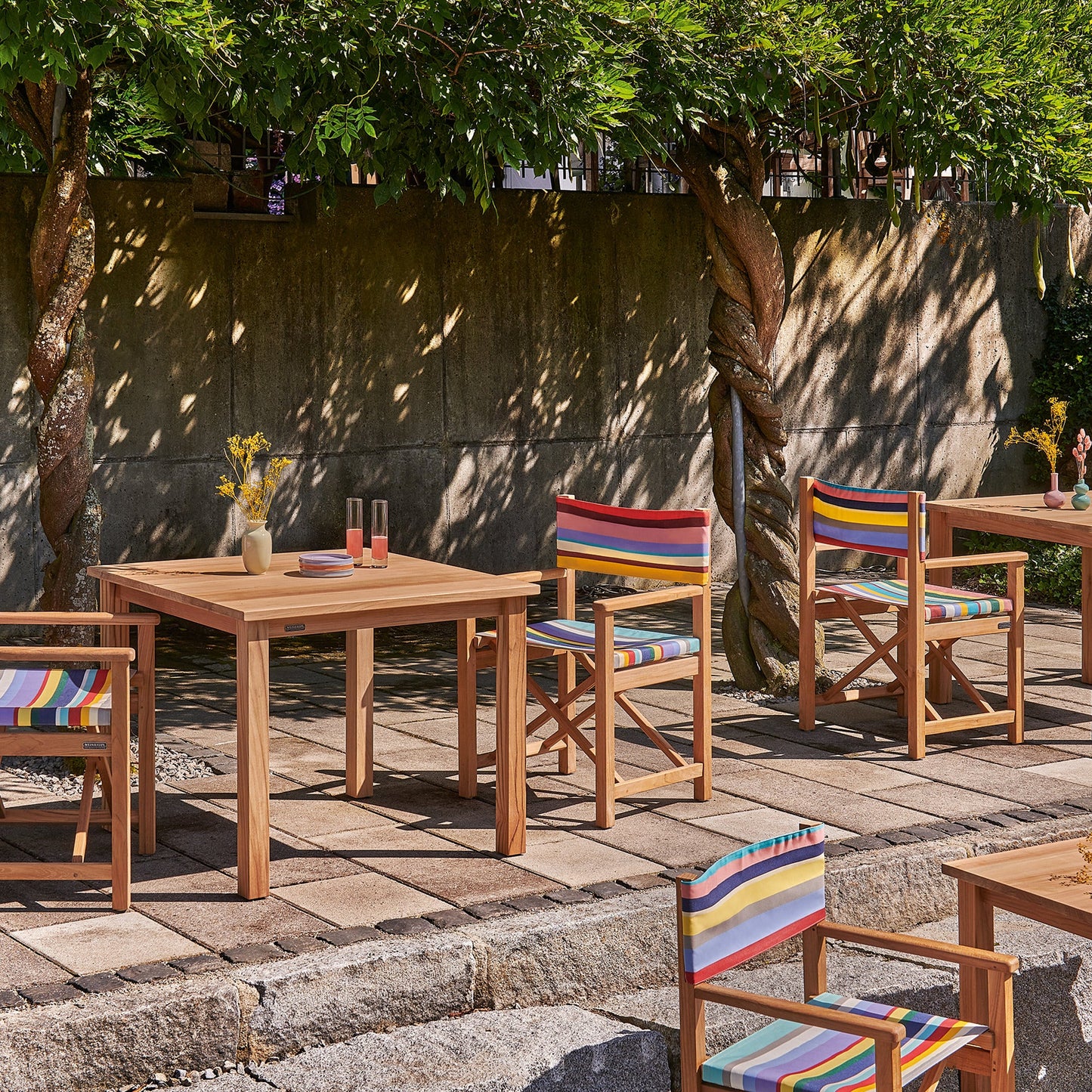 Weishäupl Cabin Sitzgruppe mit Sesseln Multicolor und Tisch 90×90