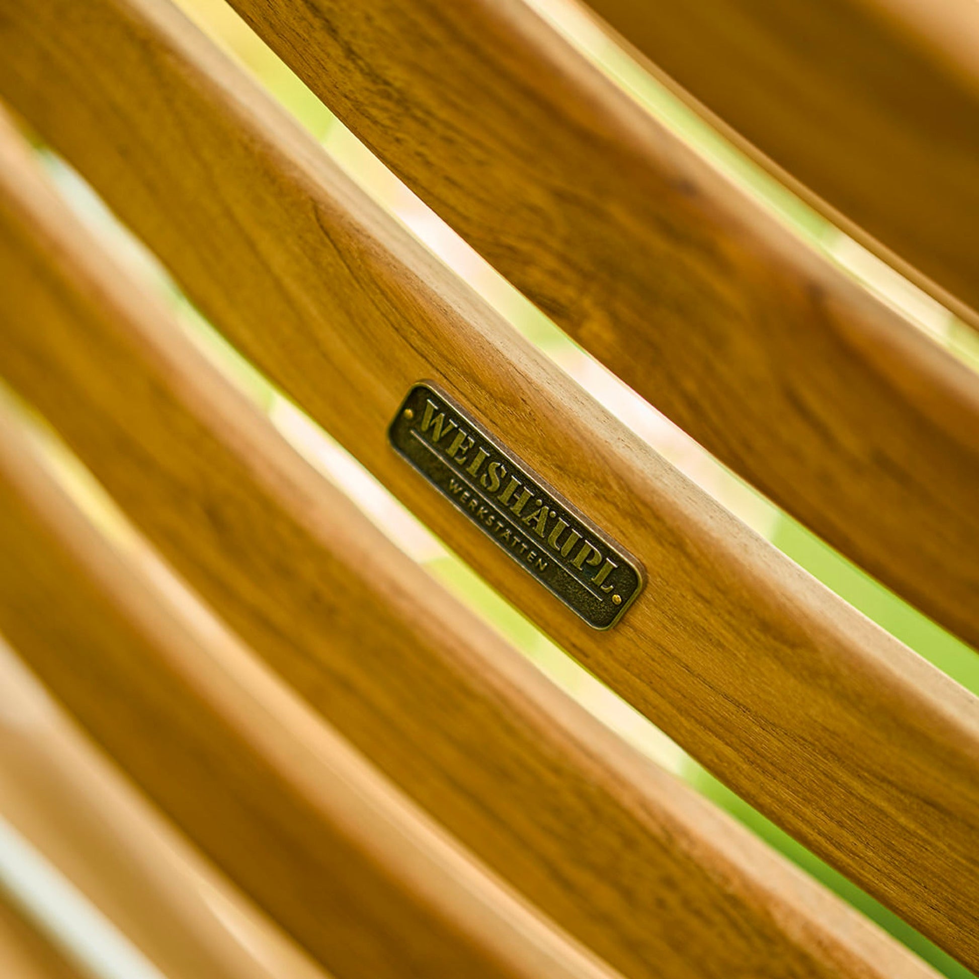 Weishäupl Classic – Detail mit Logo-Prägung