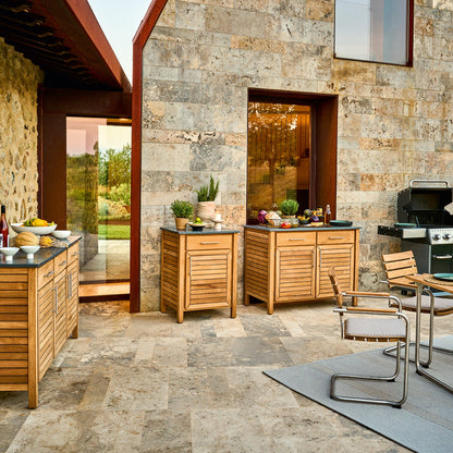 Deck Outdoorküche mit Sitzgruppe im Garten – die Möbel zur Schutzhaube Deck