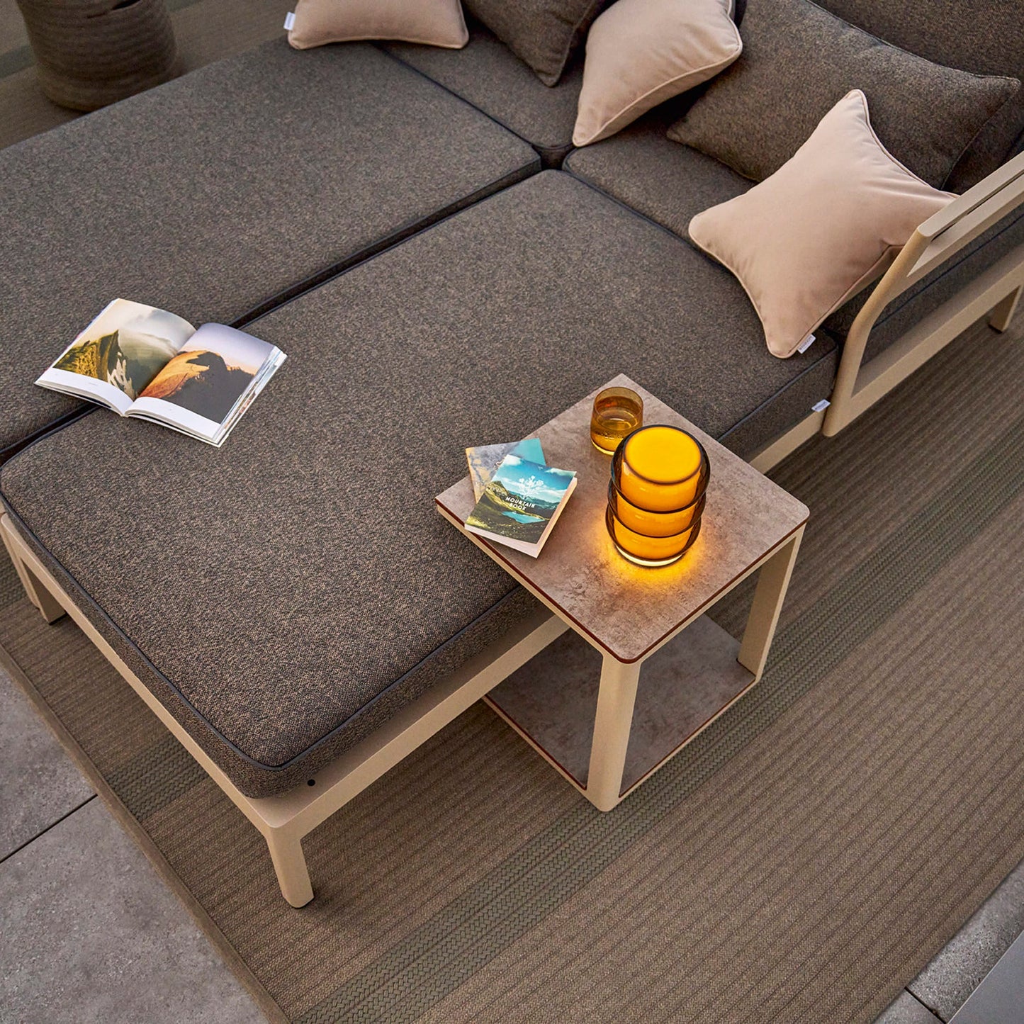 Weishäupl Minu Daybed mit Beistelltisch