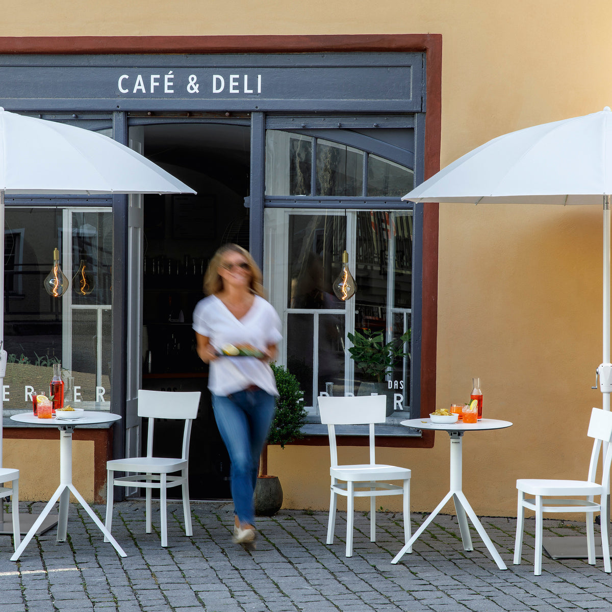 Trio Bistrotisch Gestell – Weishäupl Gartenmöbel | Huber mein Lebensgefühl