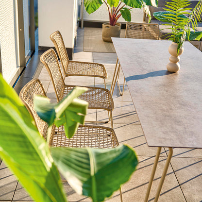 Weishäupl Slope Essgruppe im Garten – Lifestyle