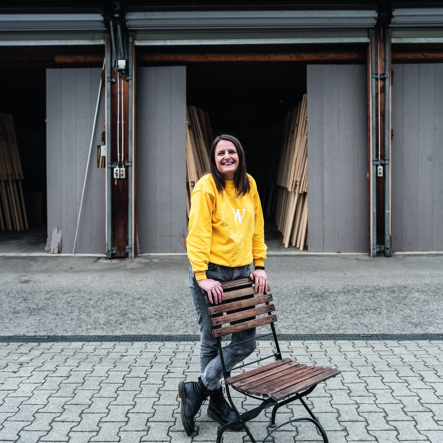 Handarbeit in der Weishäupl Werkstatt – Classic Stuhl
