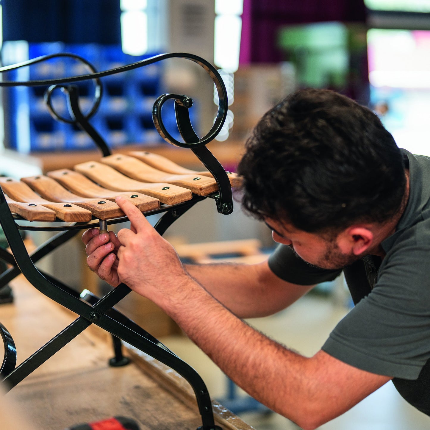 Stuhlbau in der Weishäupl Werkstatt – Classic Sessel
