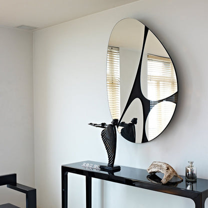 Designspiegel Pebbles im Wohnraum