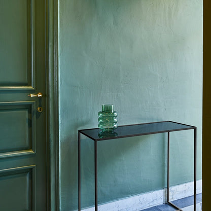 Konsolentisch Mesa Black mit Spiegelplatte im Wohnraum