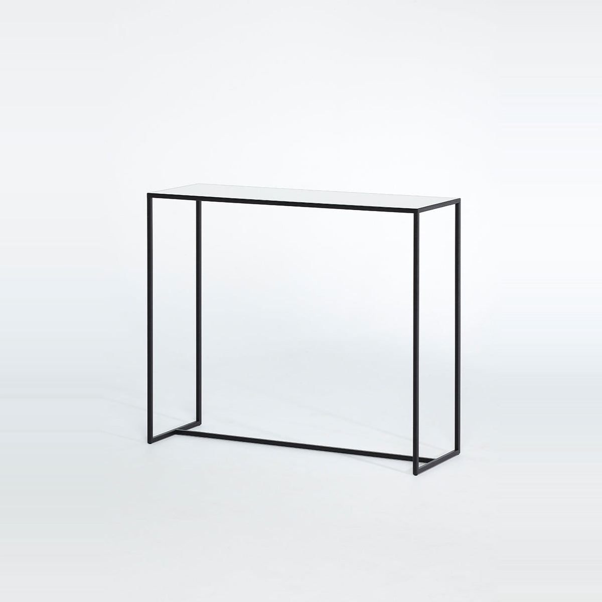 Konsolentisch Mesa Black mit Spiegelplatte freigestellt