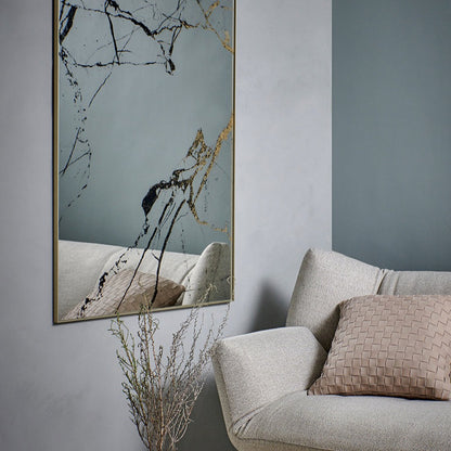 Designspiegel Marble im Wohnraum