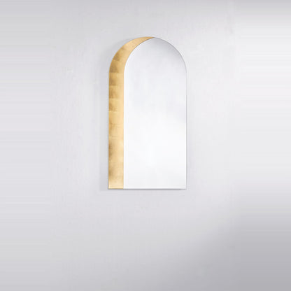 Designspiegel Gallery mit Blattgold freigestellt
