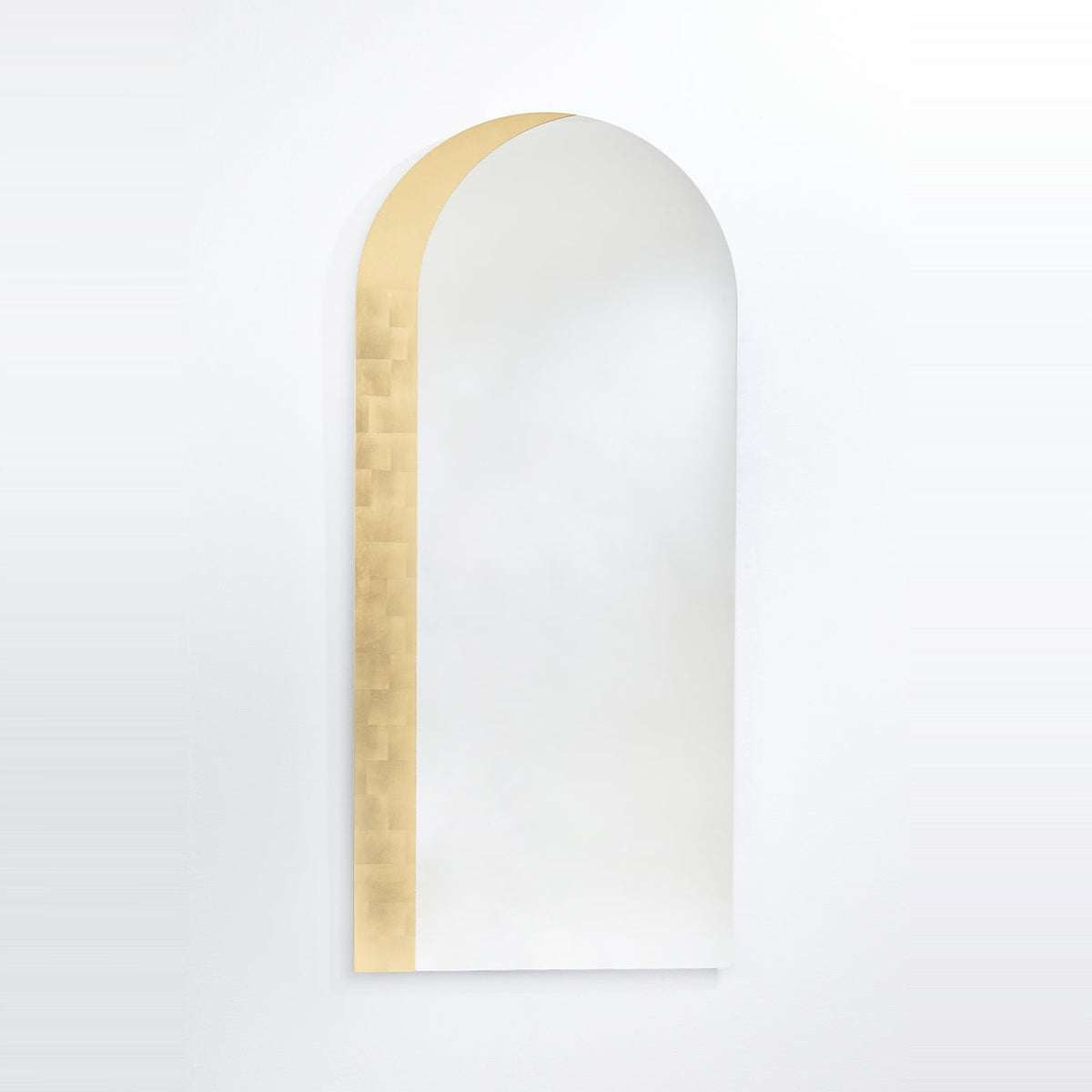 Designspiegel Gallery mit Blattgold freigestellt