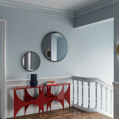 Runder Designspiegel Ray im Wohnraum