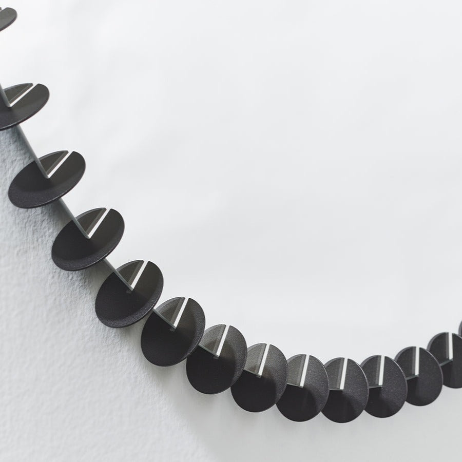 Runder Designspiegel Ray Detailansicht