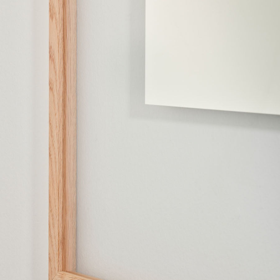 Designspiegel Passepartout mit Eichenrahmen Detailansicht