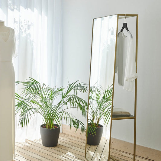 Standspiegel Chassis XL Deluxe von Deknudt Mirrors, an die Wand gelehnt