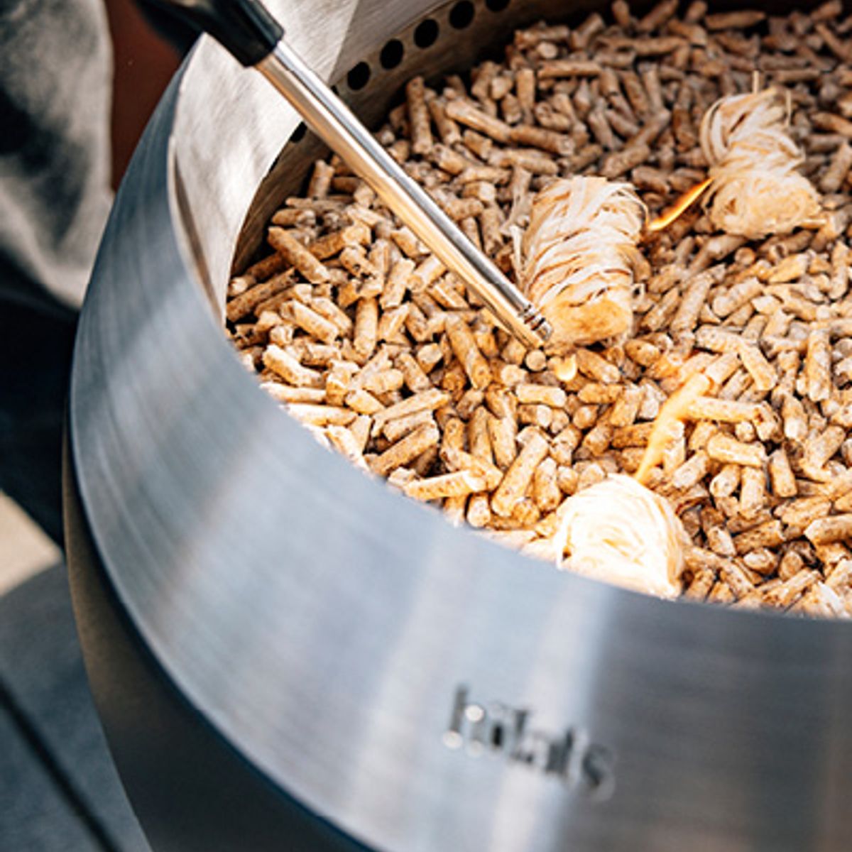 Höfats MOON 55 – gemütliches Feuer am Abend